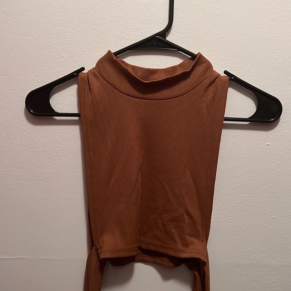 Too - Picture 3 of 5